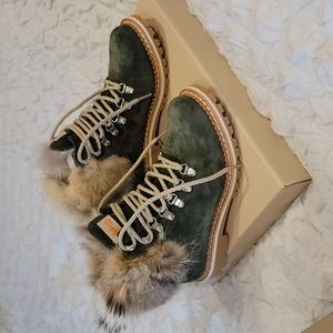 Brand New Mintelliana 1965 Clara hiker boot shearling lining color military 36.5